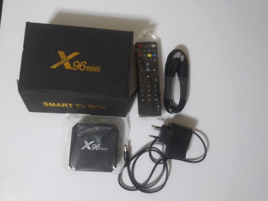 Продам смарт приставку X96 mini android12.1 8G+128G