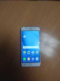Телефон Samsung galaxy j5