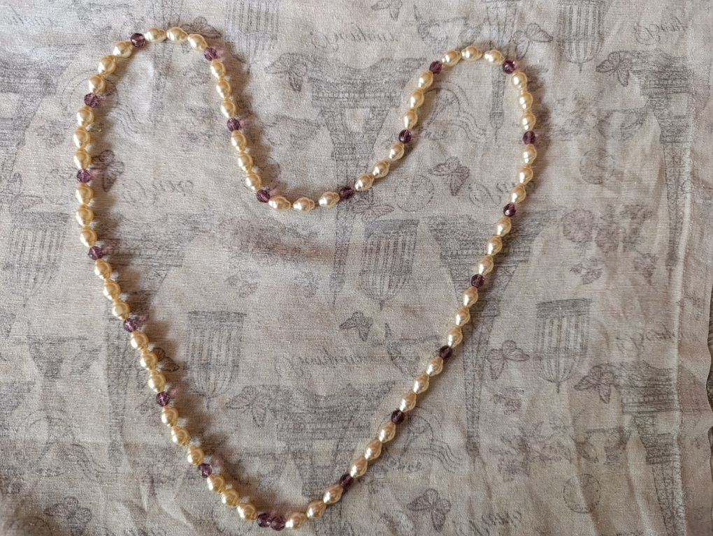 Гердани,колиета от камъни,перли,слонова кост,маниста