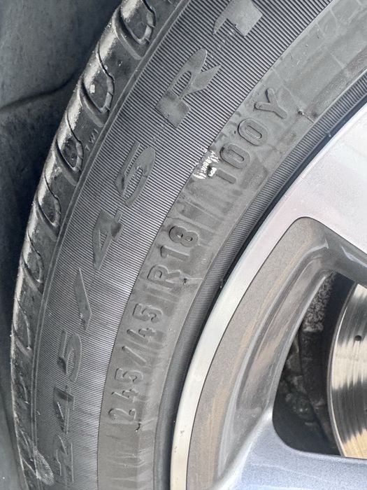 Jante originale Mercedes 18” cu anvelope Pirelli – pachet complet