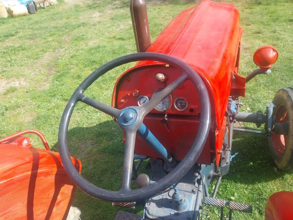 Vand tractor fiat italian