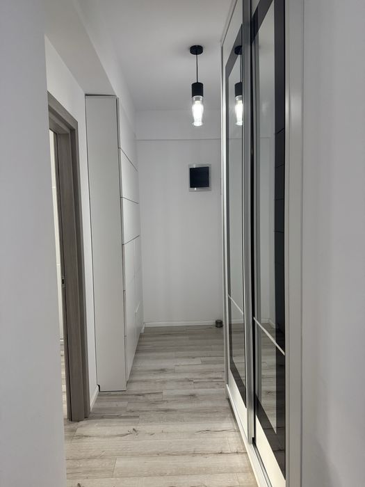 Vand Apartament  3 camere