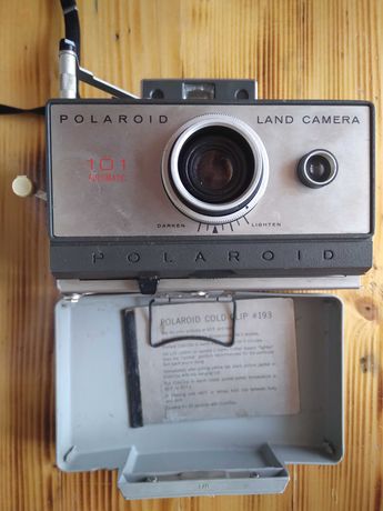 Aparat de fotografiat vechi Polaroid 101 Automatic