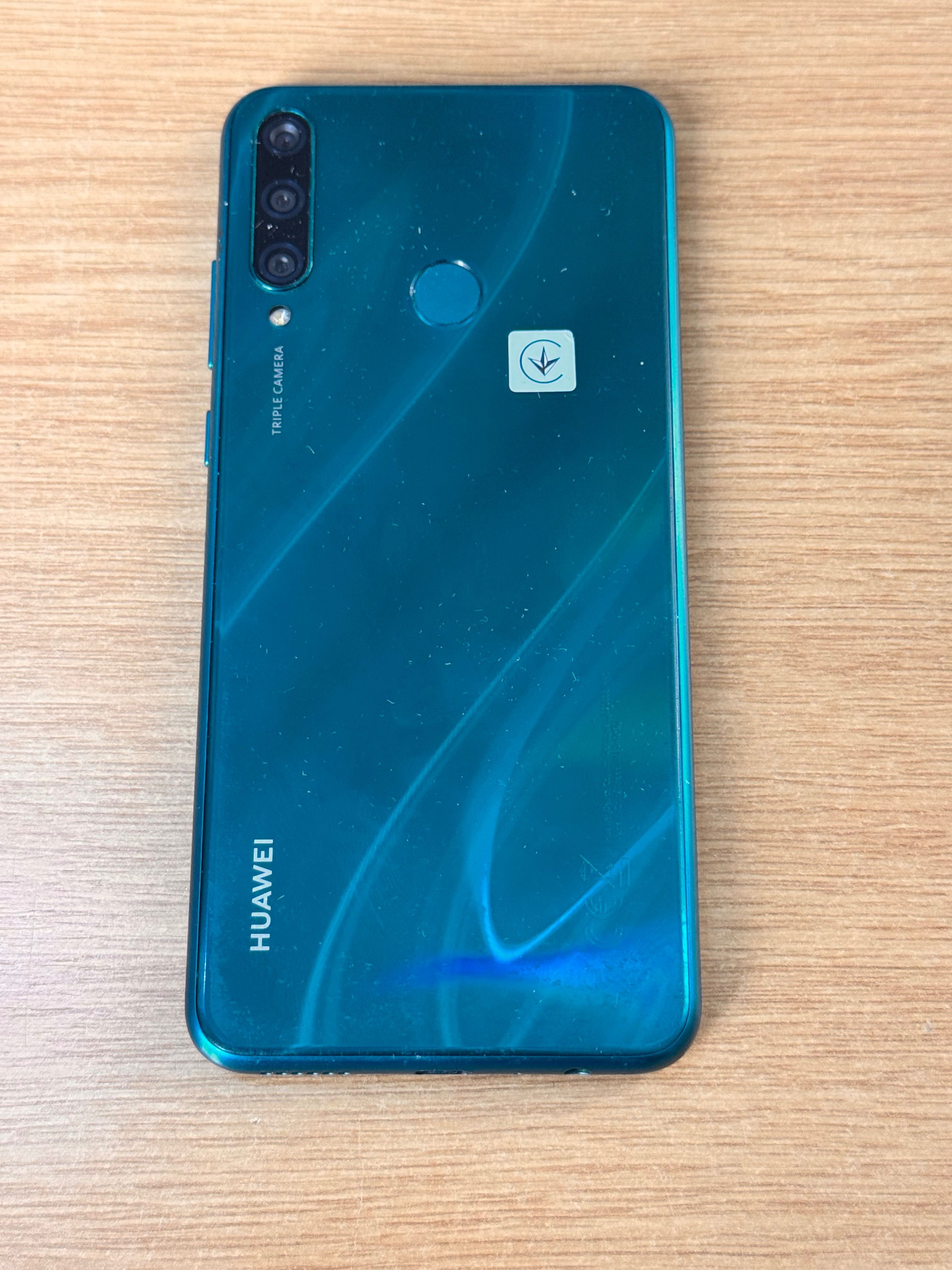 Telefon HUAWEI Y6P fără defecte
