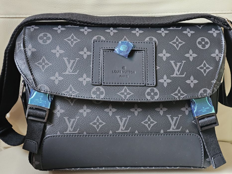 LOUIS VUITTON Monogram Voyage чанта за рамо - идеален подарък