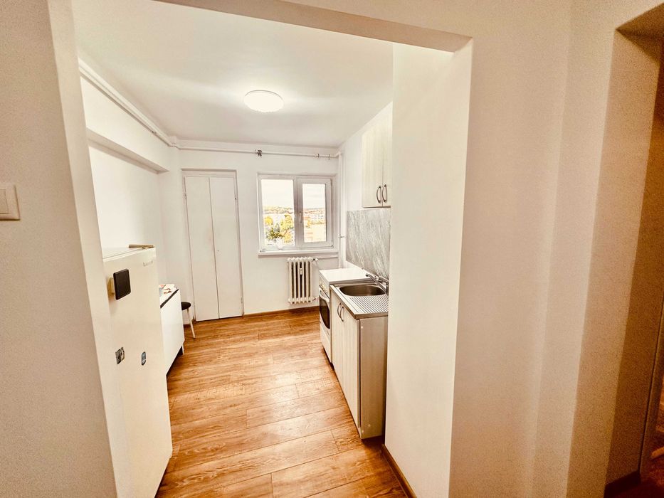 Apartment Nord etaj 10/10 , 67 mp, complet renovat, confort 1.