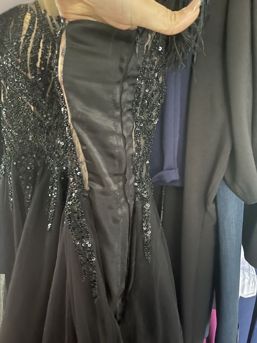 Черна официална рокля