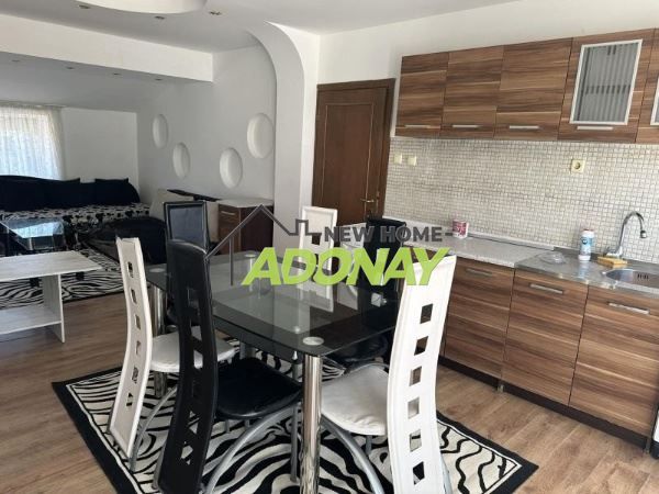 Дава се под наем Тристаен апартамент в Пловдив, Център - 120 кв.м за 400 € - Снимка #1