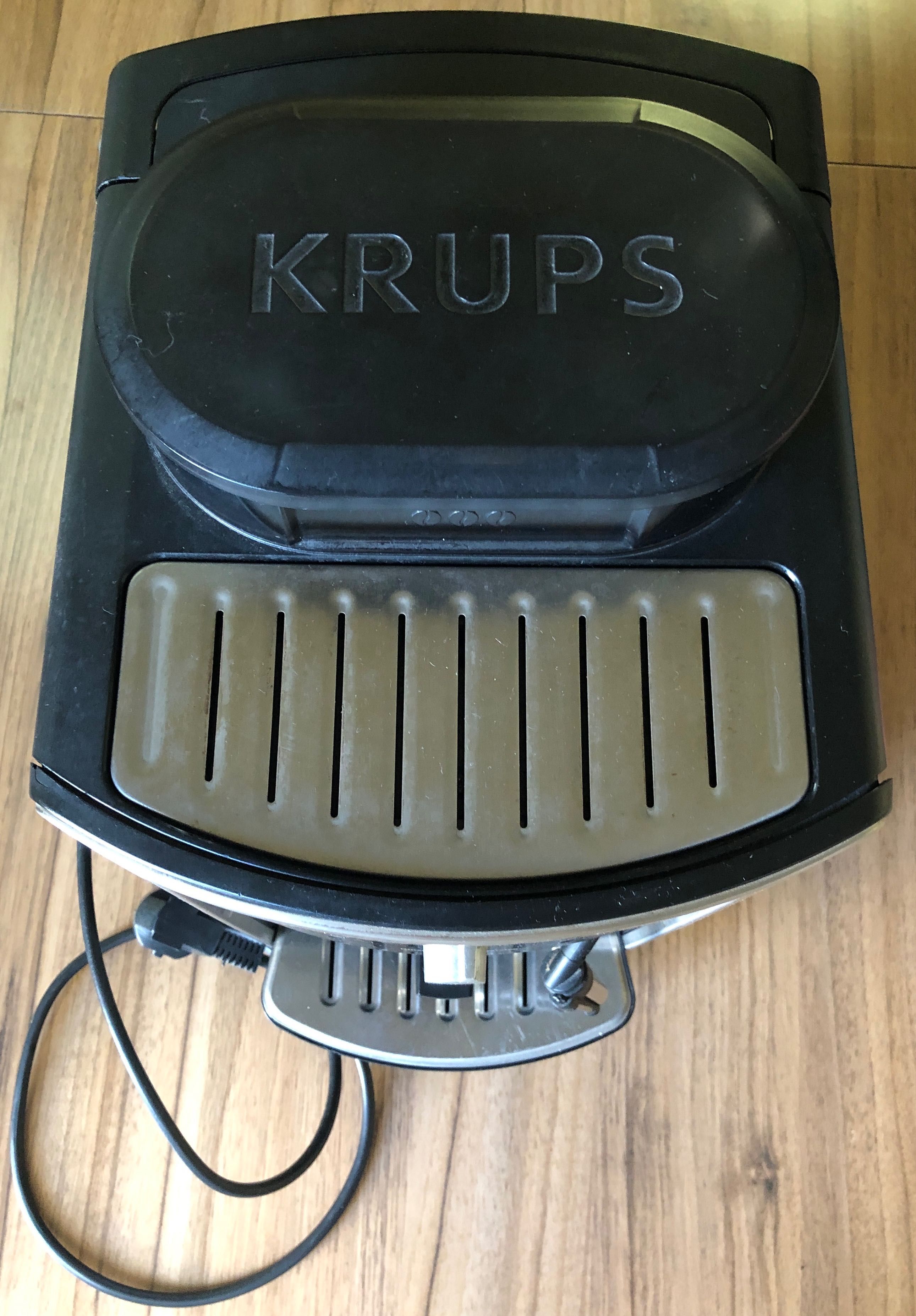 Кафеавтомат Krups EA8010 с чисто нова мелачка