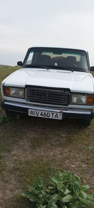 Vaz 2107 sotiladi