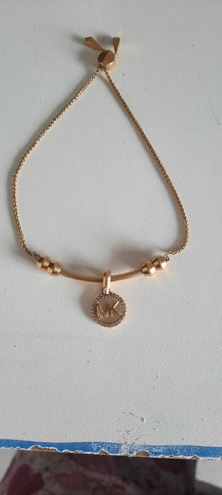 Vând bratara michael kors