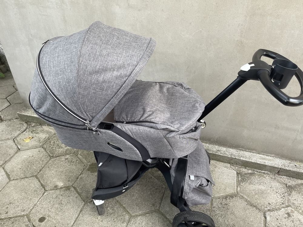 Бебешка количка Stokke