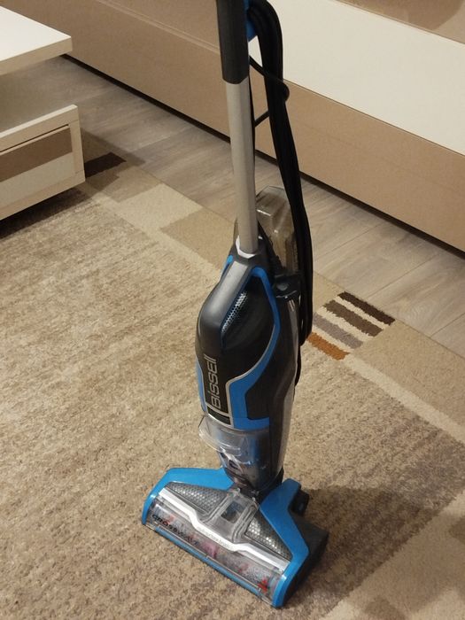 Aspirator vertical  de vânzare Bissell Cross Wave