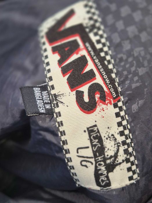 Сноуборд яке Vans 2in1 , L размер