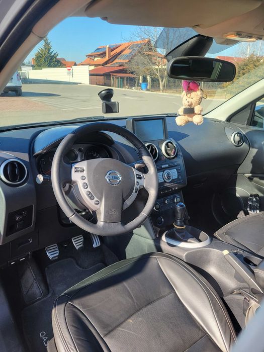 Nissan Qashqai ...