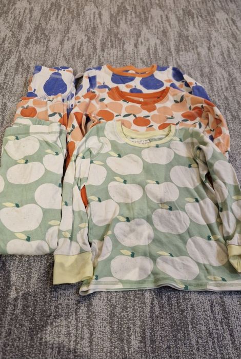 Set 3 pijamale Next marimea 4-5 ani