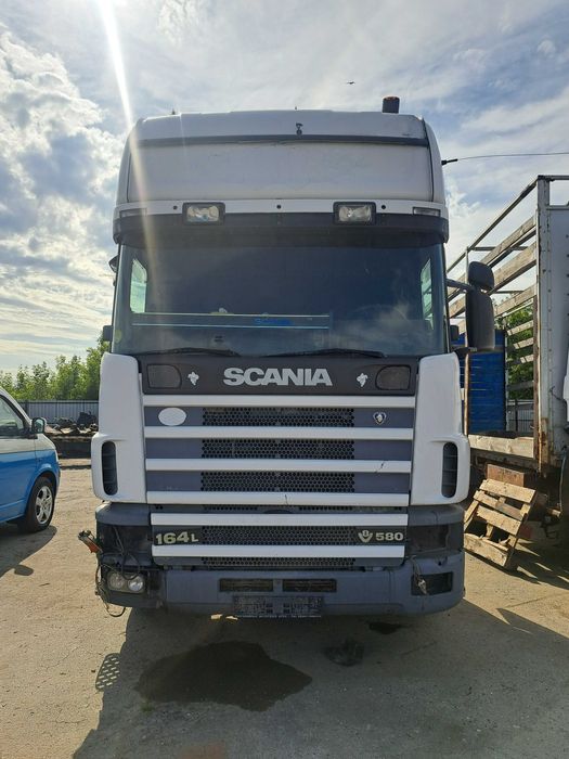 Продам Scania L124 по запчастям 2002 года выпуска
