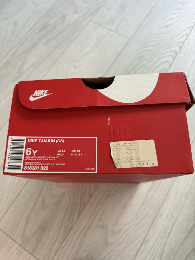 Маратонки с мрежа NIKE 38.5 / 6Y