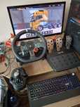 Vând Logitech G29