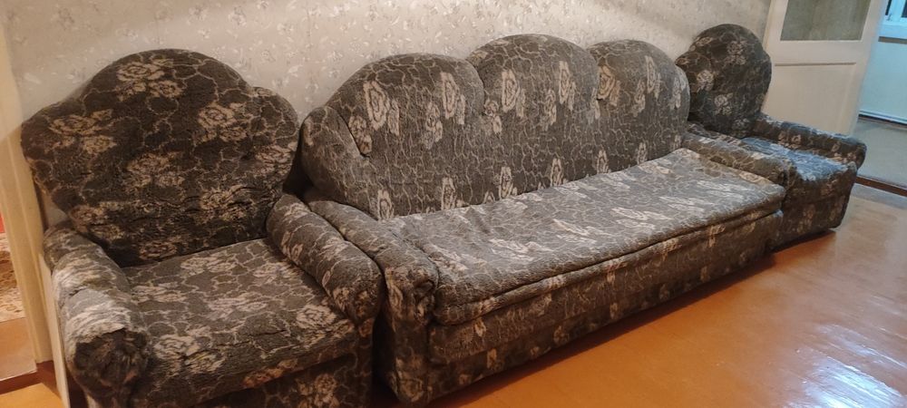 Продам Диван тр-ся химчистка