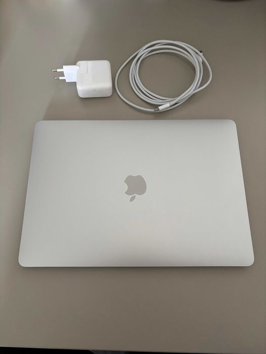 Apple Macbook Air 13" - 2021 - M1 - 512 GB SSD - Silver