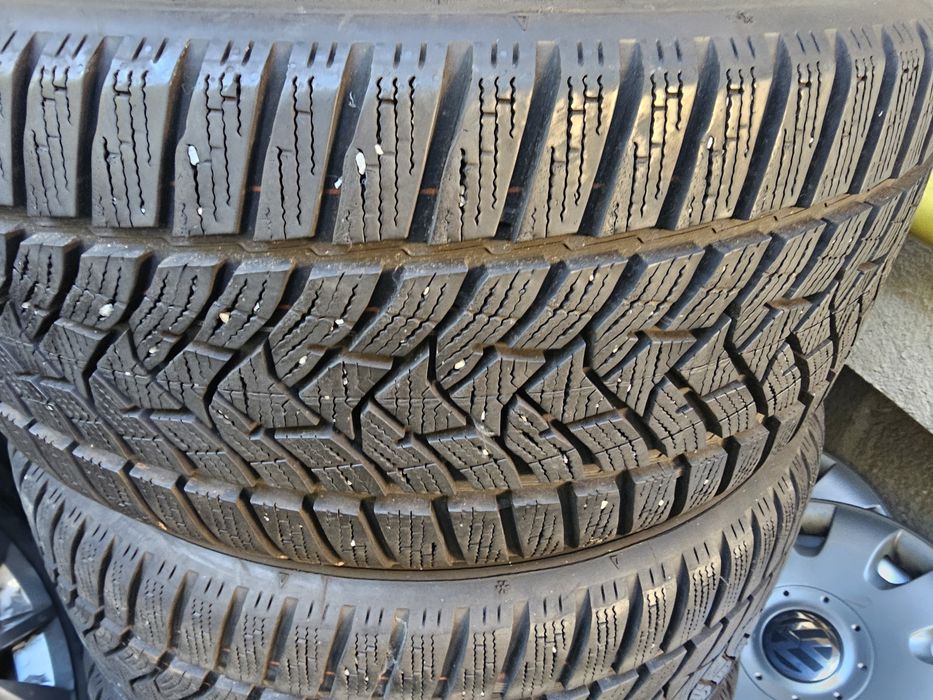 Cauciucuri 225 40 18