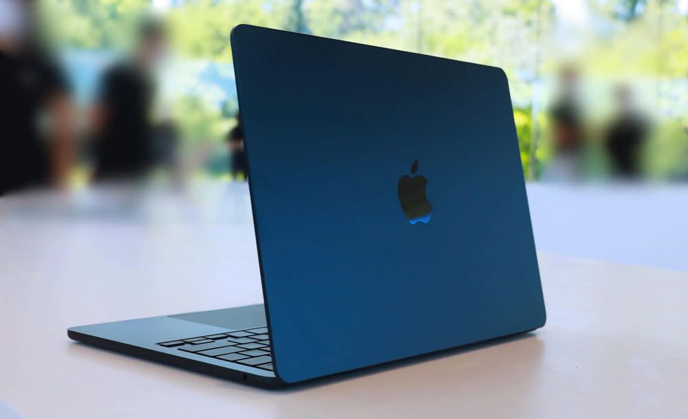 Macbook air M3 8/256