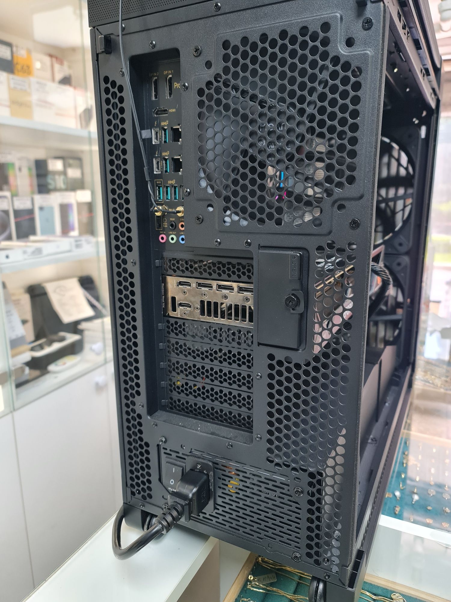 Amanet Vitan 107 PC Gaming/Grafica i9 14900K RTX4090 Asus PRO ART