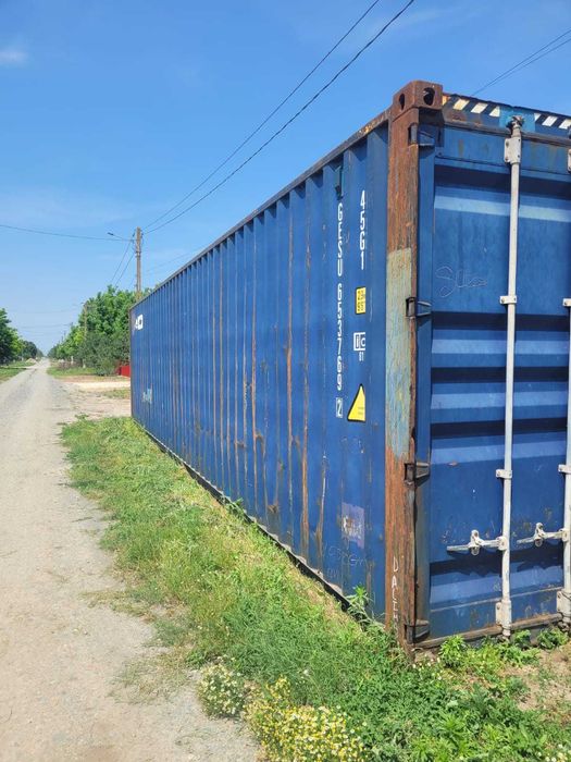 container de transport maritim