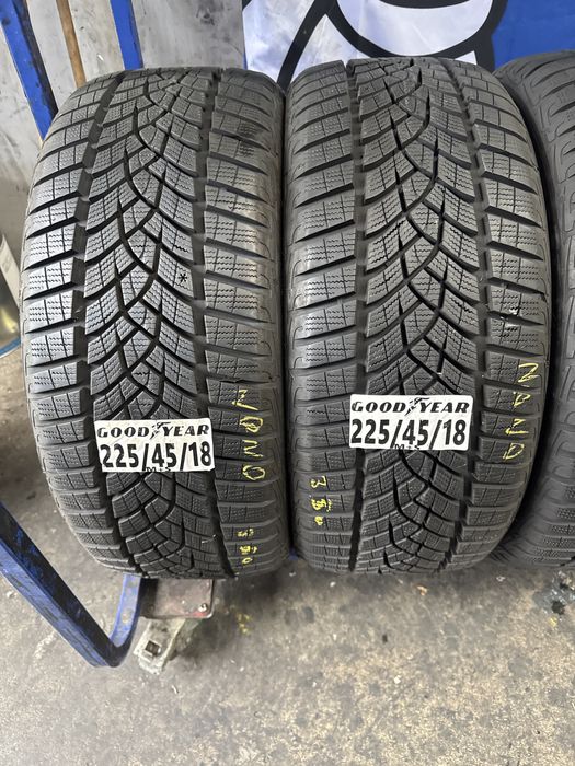 225/45/18 Good Year M+S