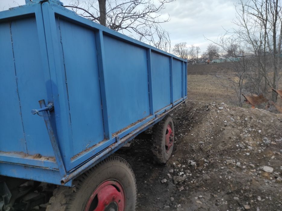 Remorca 5 tone obloane noi anvelope bune proțap ok