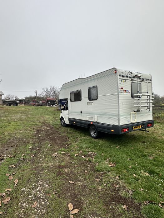 Autorulota Ford Anul 2000 Aer conditionat