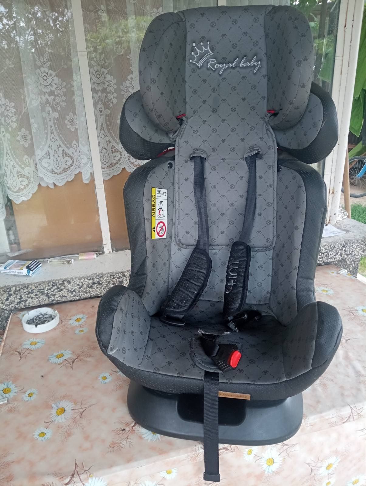 Столче за бебета