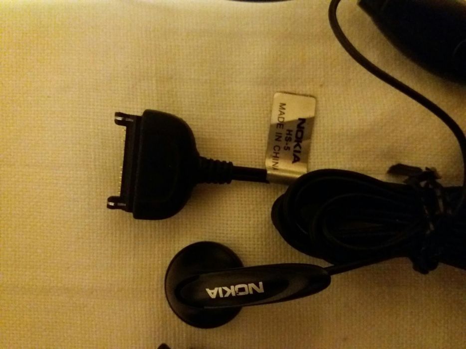 casti si husa pt telefoane Nokia clasice (colectie)