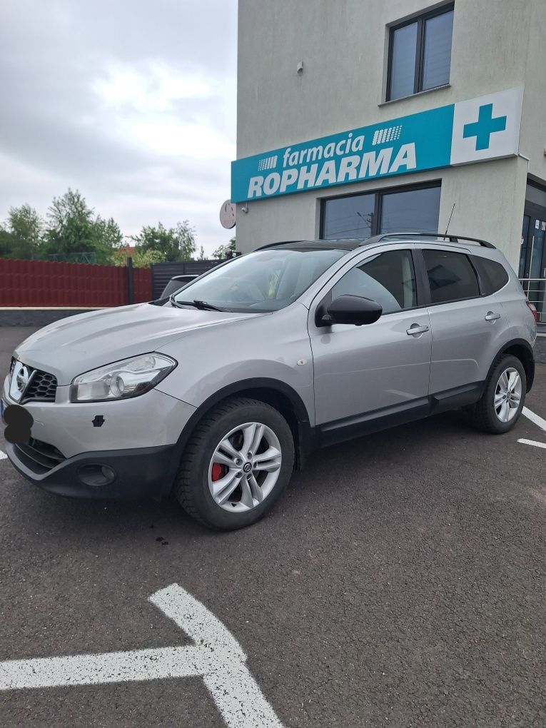 Nissan Qashqai+2