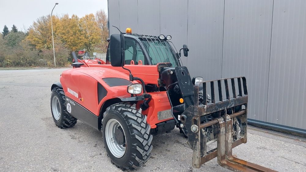 Телескопический погрузчик Manitou 635