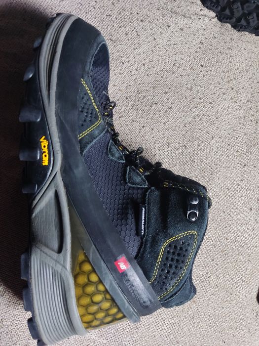 ghete bocanci goretex new balance 1000 măsura 45