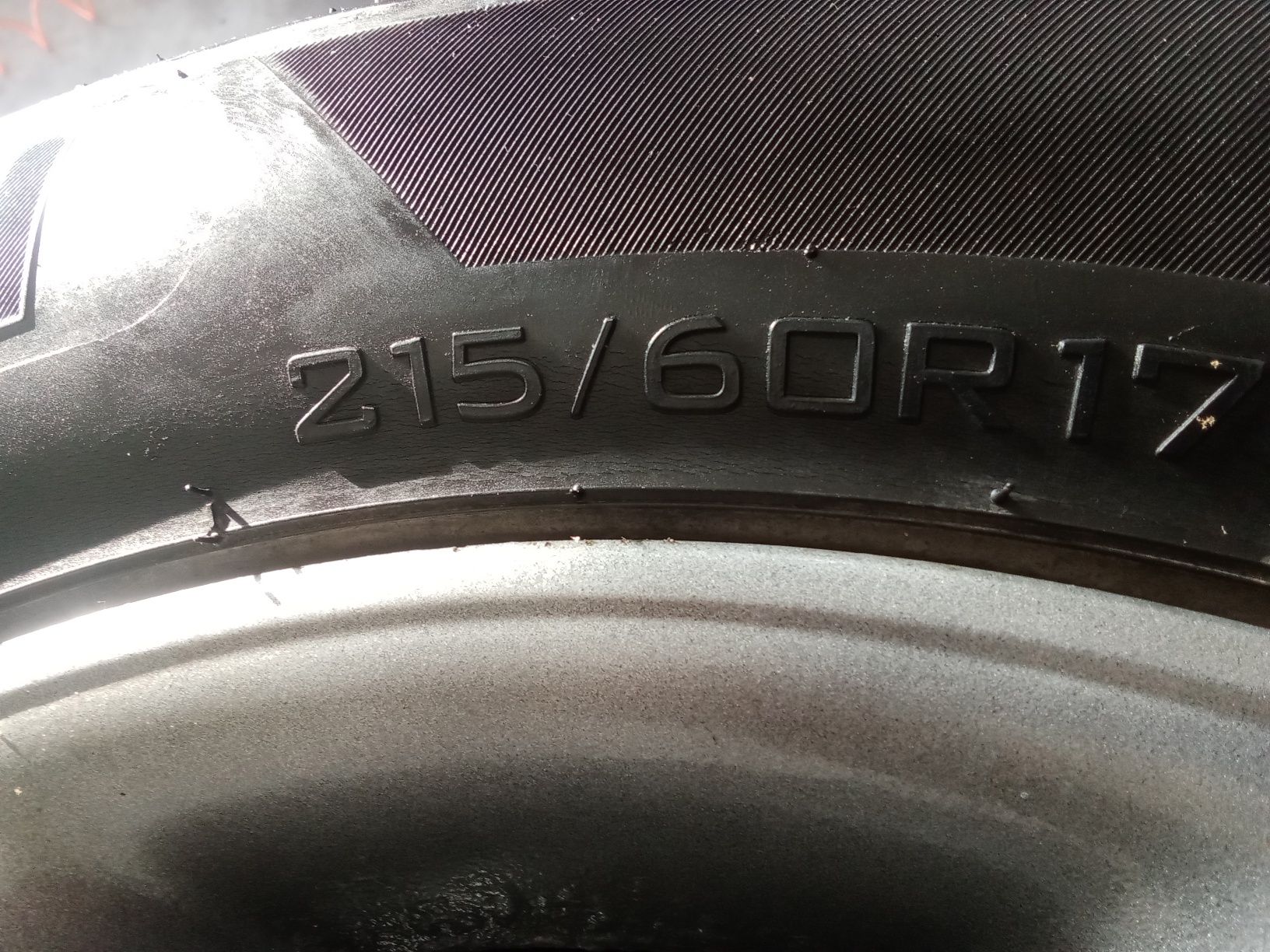 Зимние шины 215/60/17