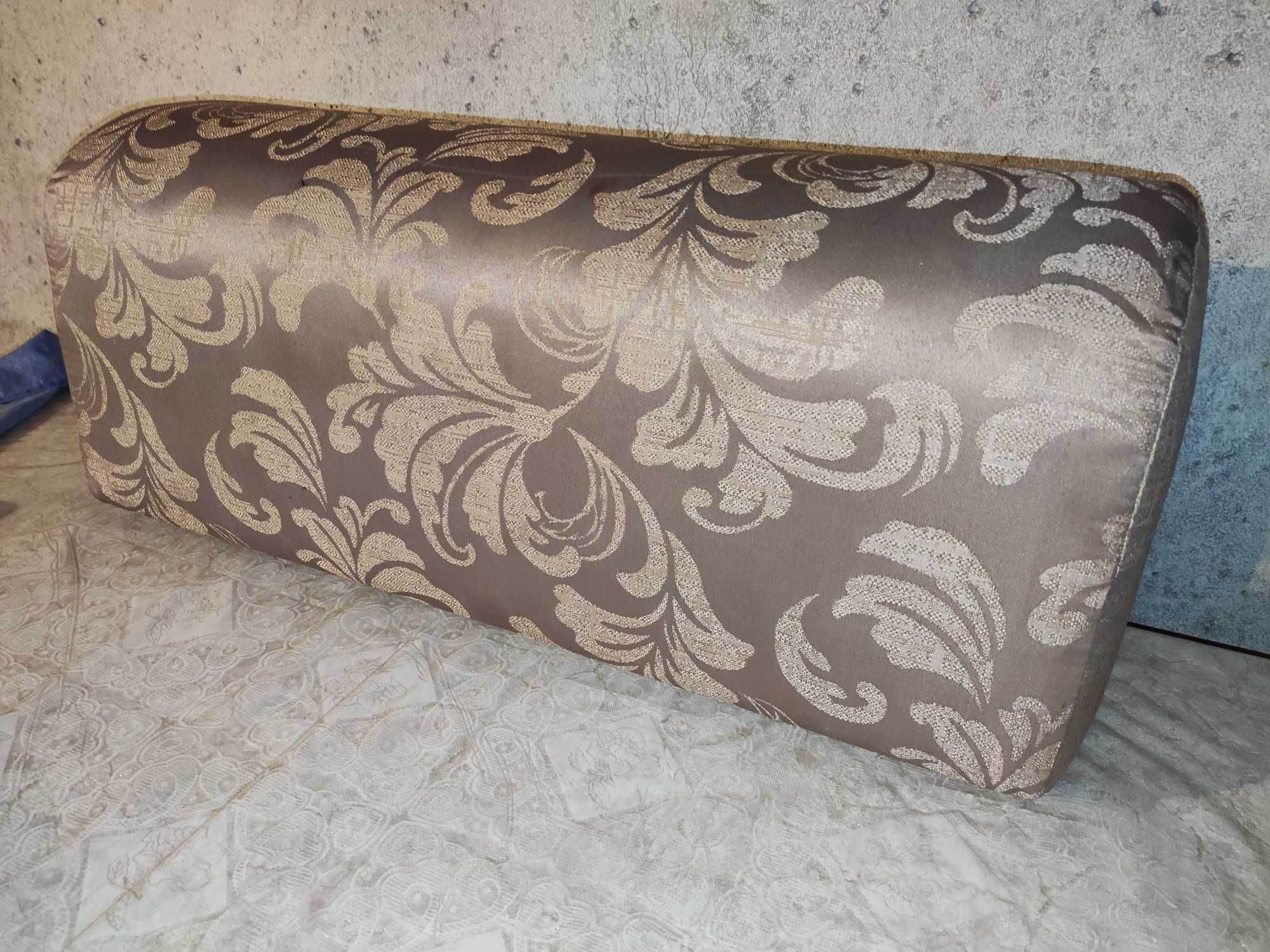 Подушка диванная, станция метро Москва
