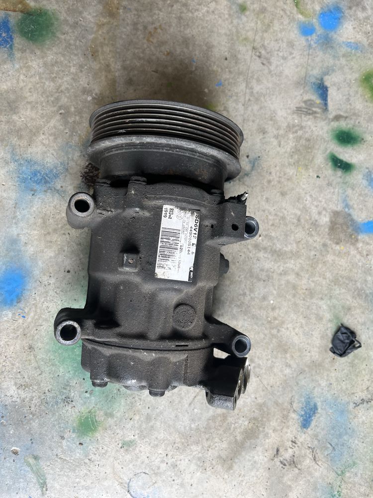 Vand compresor aer conditionat Dacia, Renault 1.6 , 1.4,1.2 benzina