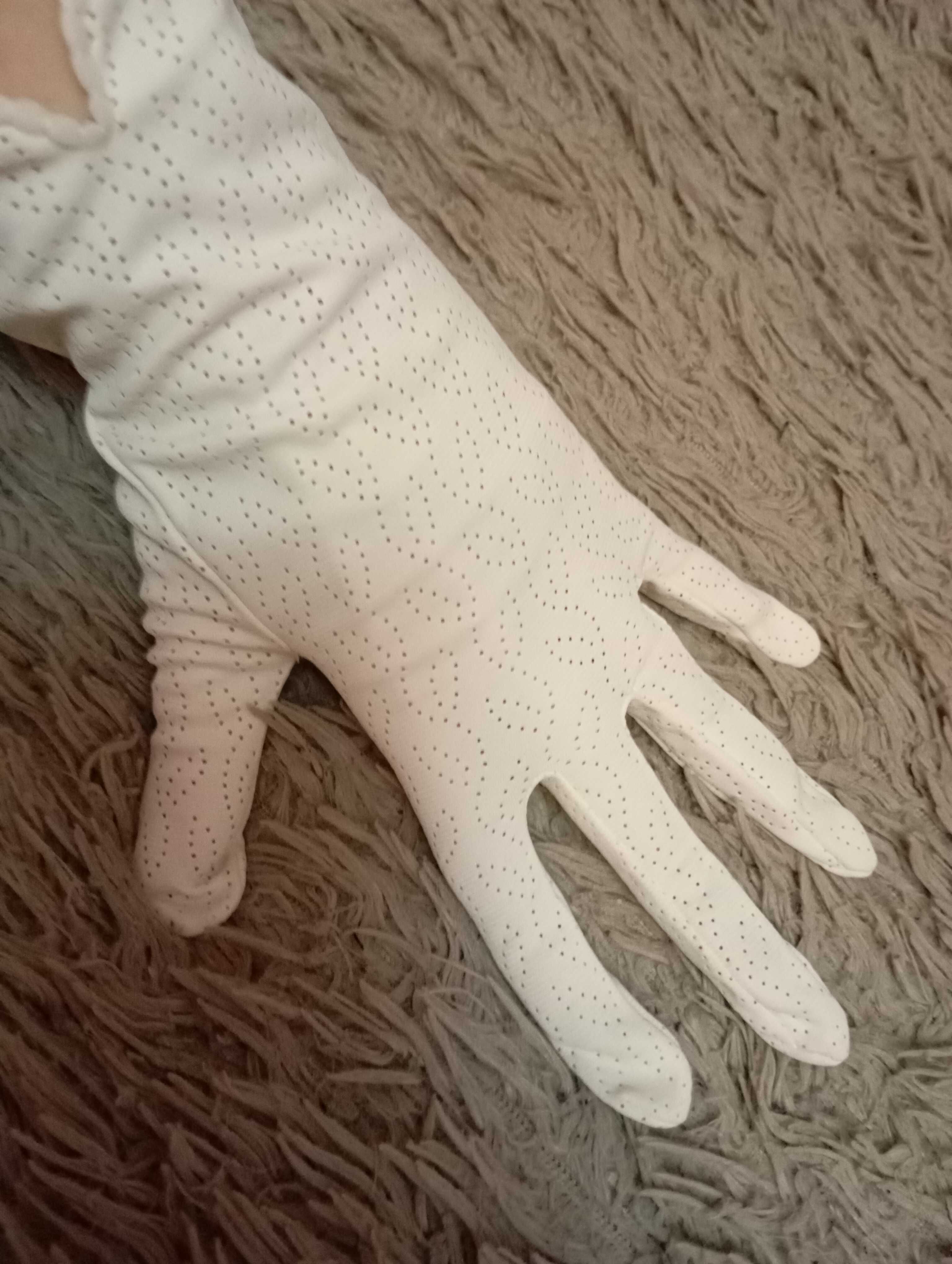Перчатки белые женские