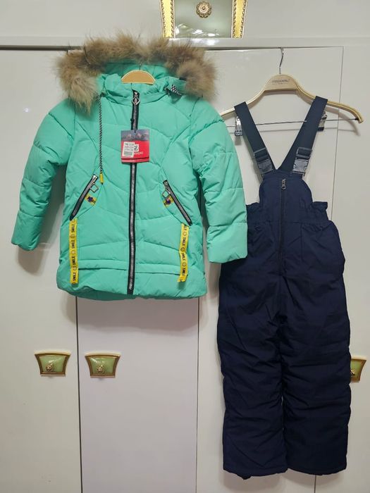 Зимние комбенизоны на девочек. Новые.