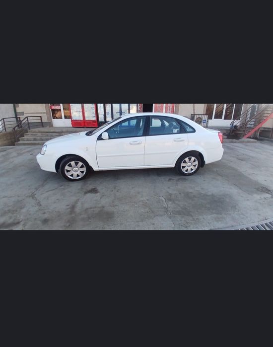 Lasetti 1.8 L Sotiladi