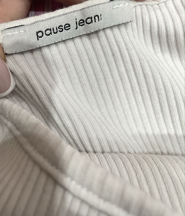 Дрешки от Pause Jeans и Bershka