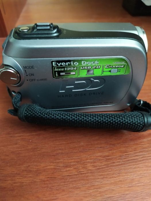 Продам видеокамеру JVC EVERIO GZ-MG135AH