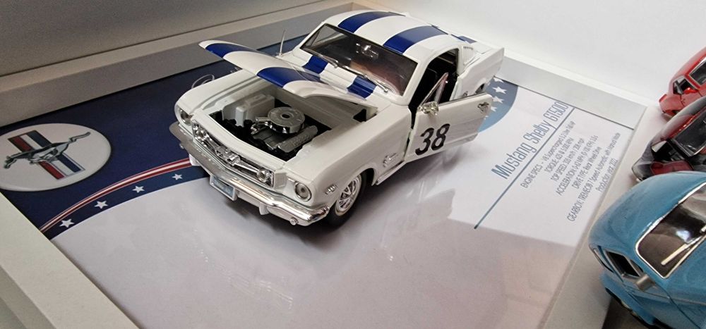 Tablou 3D Machete Auto 1:18