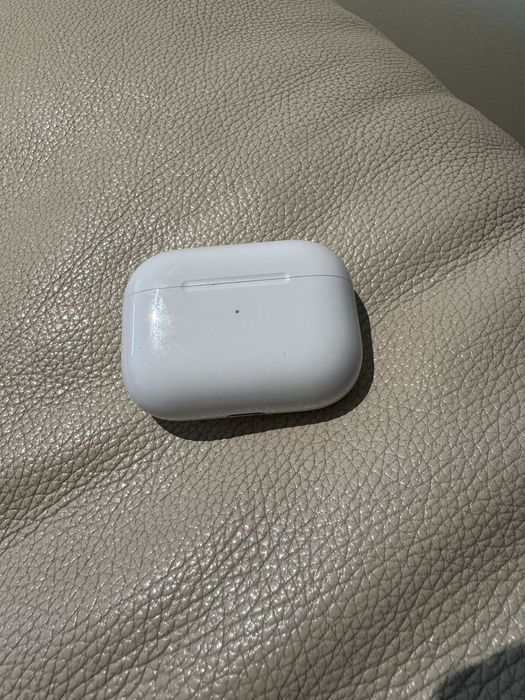 Наушники Apple Airpods pro 2nd generation with Wireless Magsafe белые