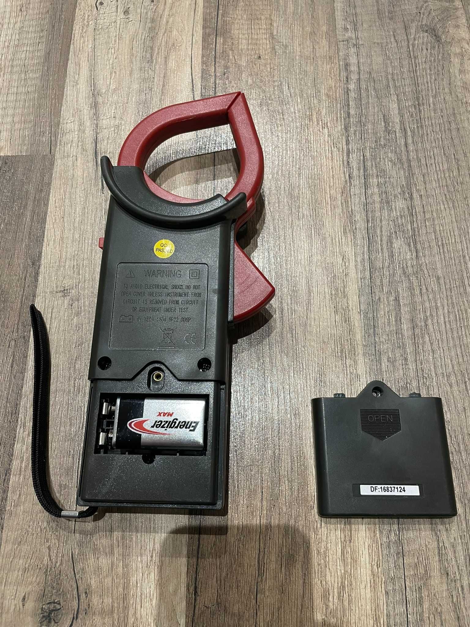 Clampmetru IEK DT266