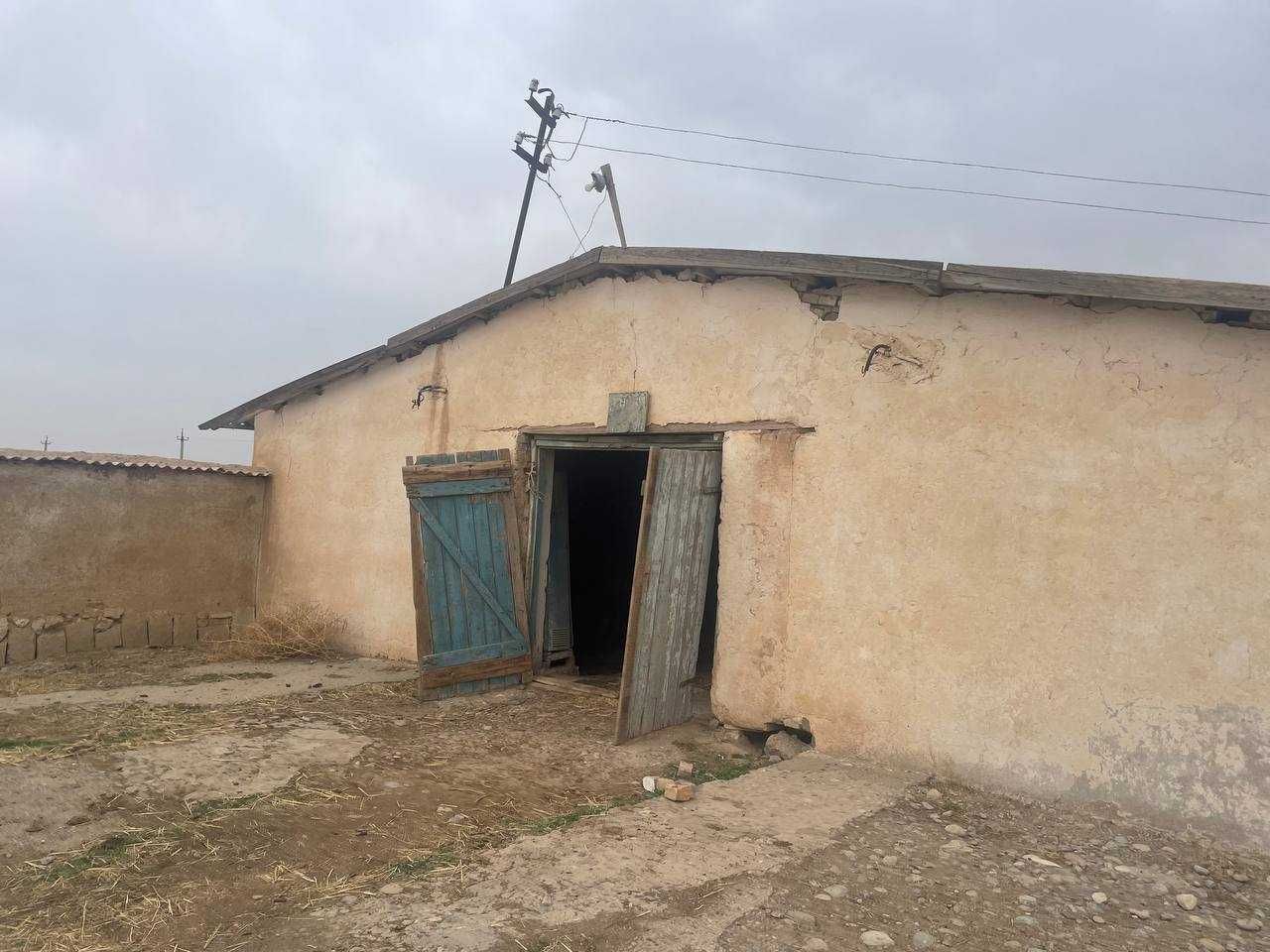 G`uzor tumanida Chorvachilik binosi bolib tolash sharti bilan sotiladi