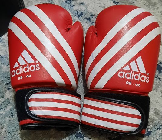 Перчатки боксёрские adidas